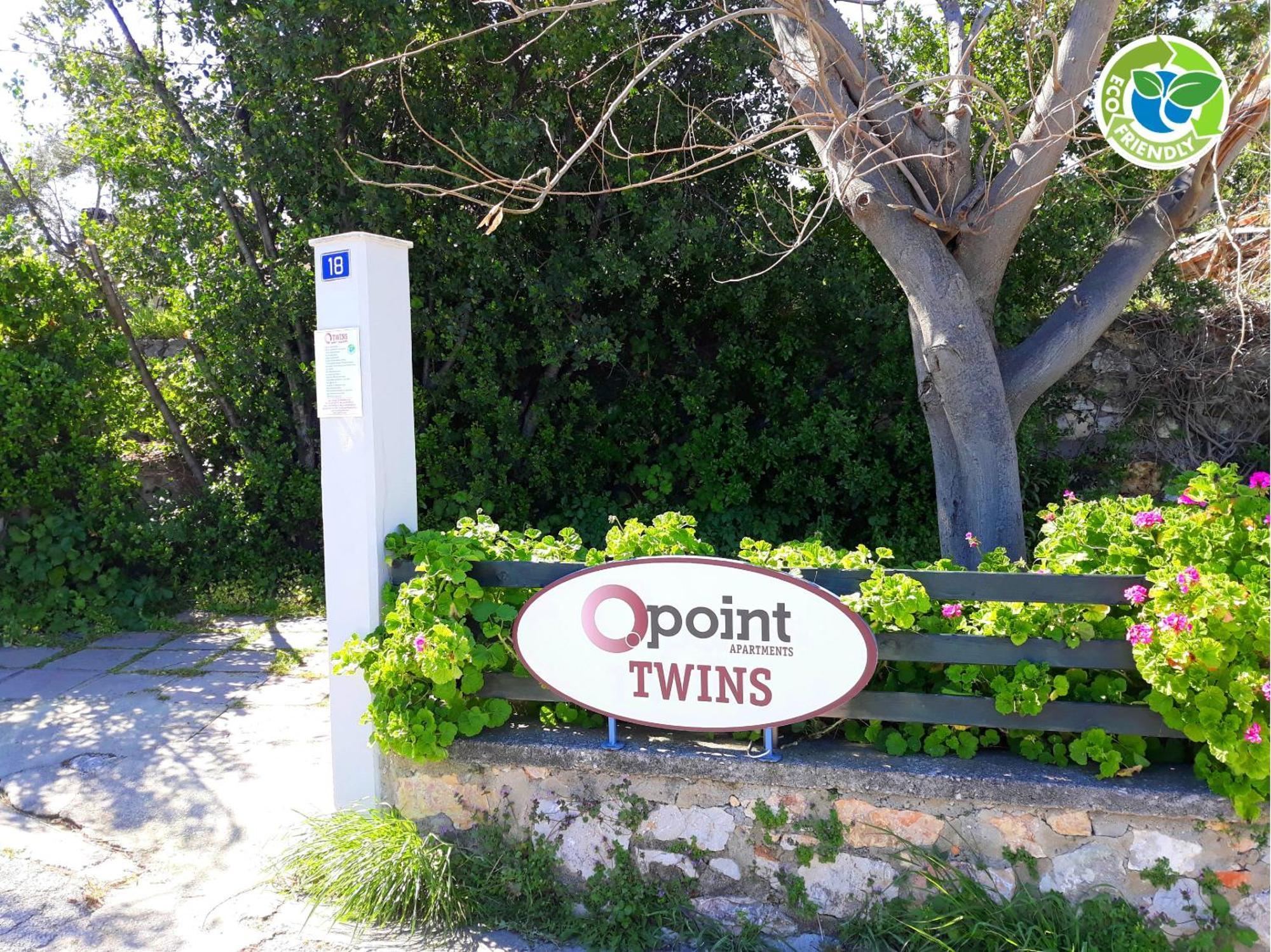 Point Twins Apartments ヴロンダトス エクステリア 写真
