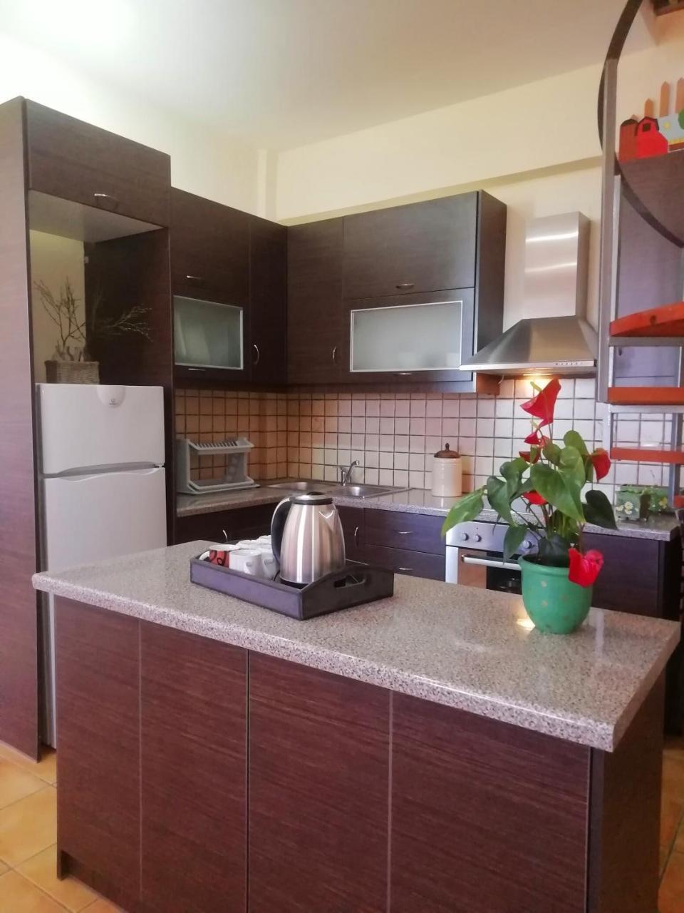 Point Twins Apartments ヴロンダトス エクステリア 写真